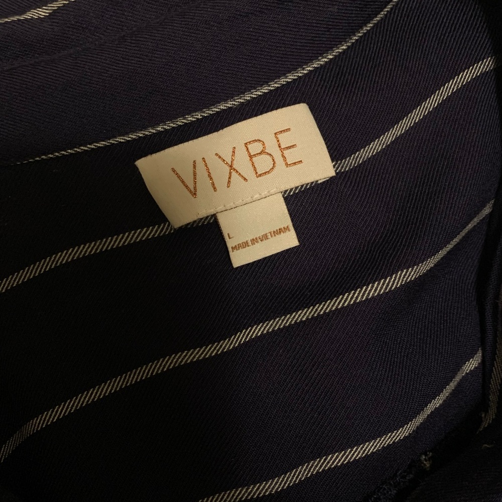 Button Up Top - image 5